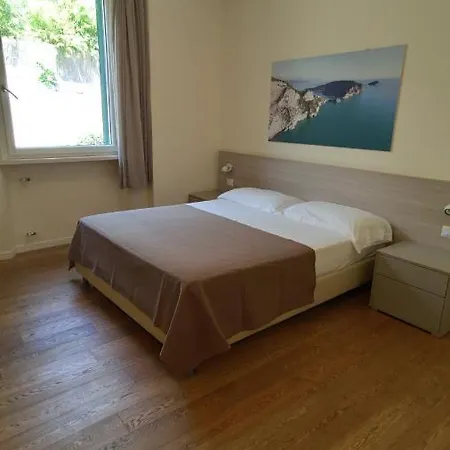 渔村五号街住宿加早餐旅馆 3*