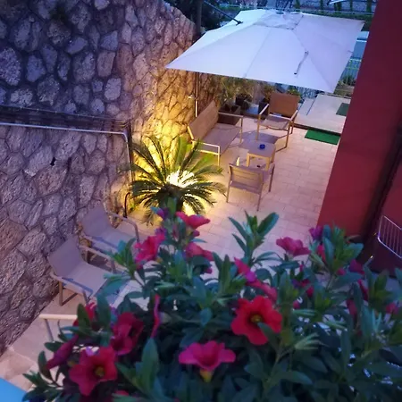 Via Delle 5 Terre 4*