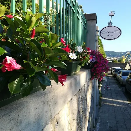 Konukevi Via Delle 5 Terre 4*