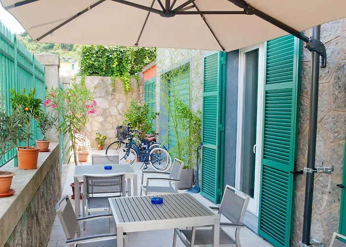 Πανσιόν Via Delle 5 Terre 4*