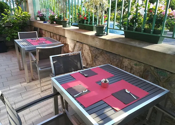 Πανσιόν Via Delle 5 Terre 4*